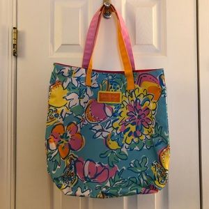Lilly Pulitzer x Estée Lauder bag